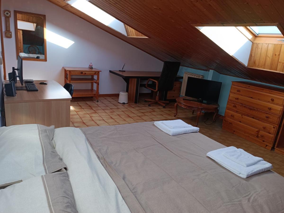 10 Posti Letto Attico Bruno Apartman Rimini Kültér fotó
